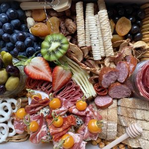 Large Artisan Box (8-12 Grazers)