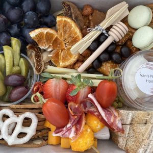 Small Artisan Box (2-4 Grazers)